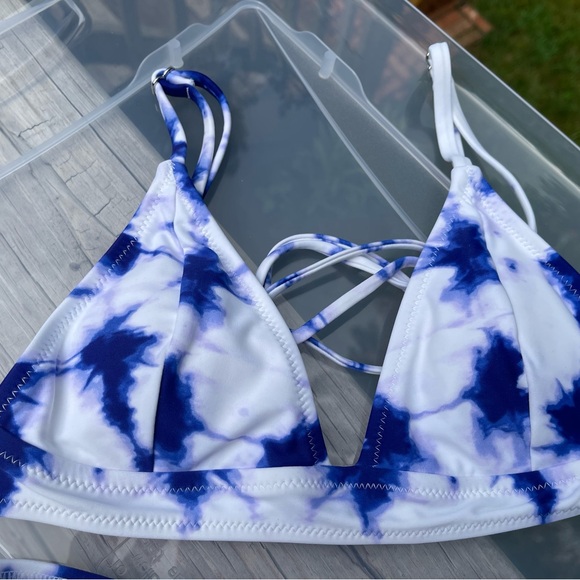 NWT Tie-Dye Cupshe Bikini-size small - Picture 3 of 6